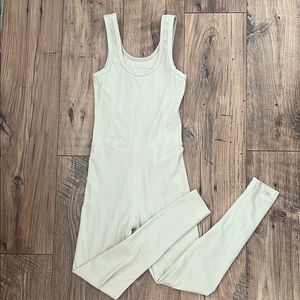 Women's Cream Set Active Jumpsuit Size Medium